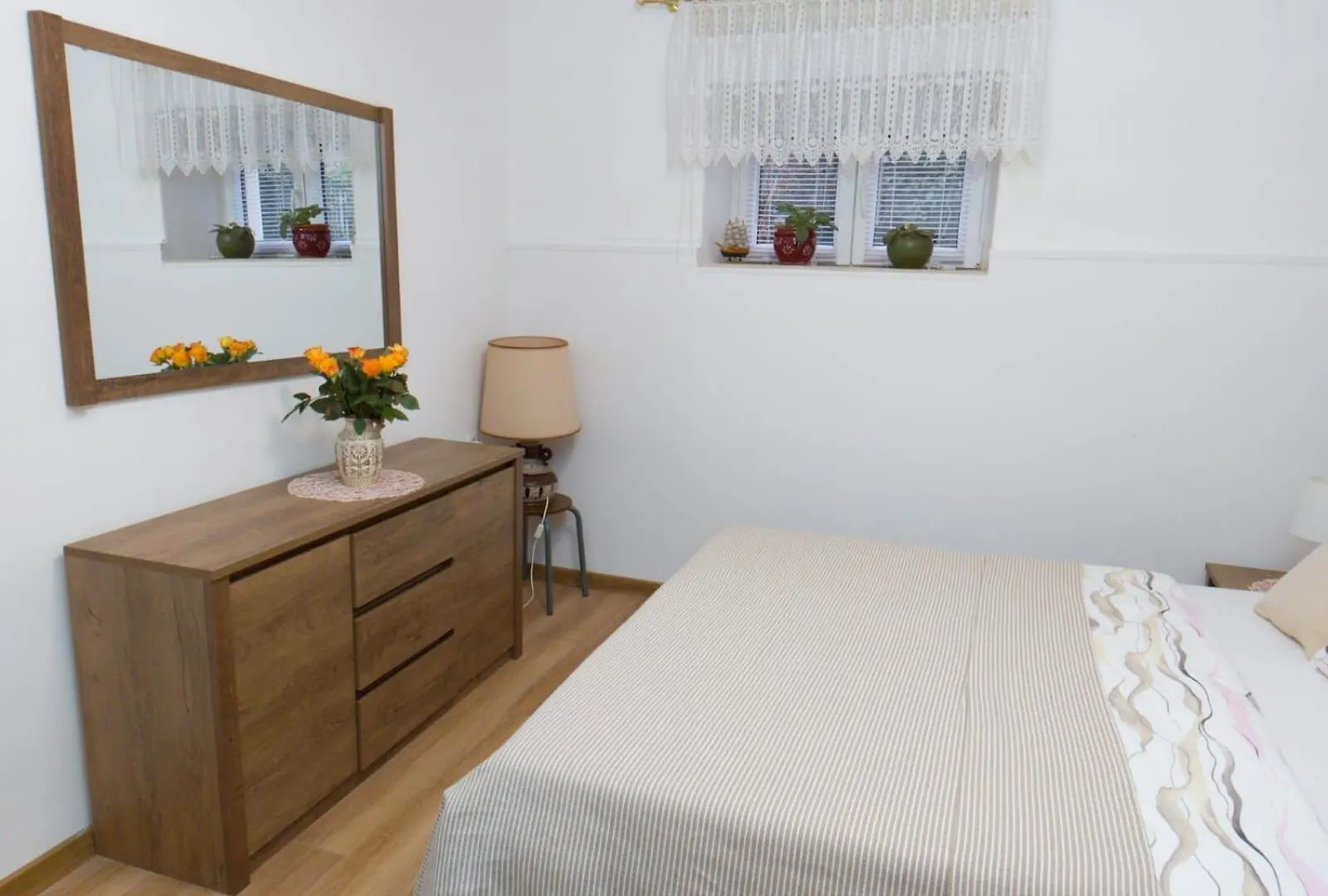 Apartment Leon 30M From Beach Kastela