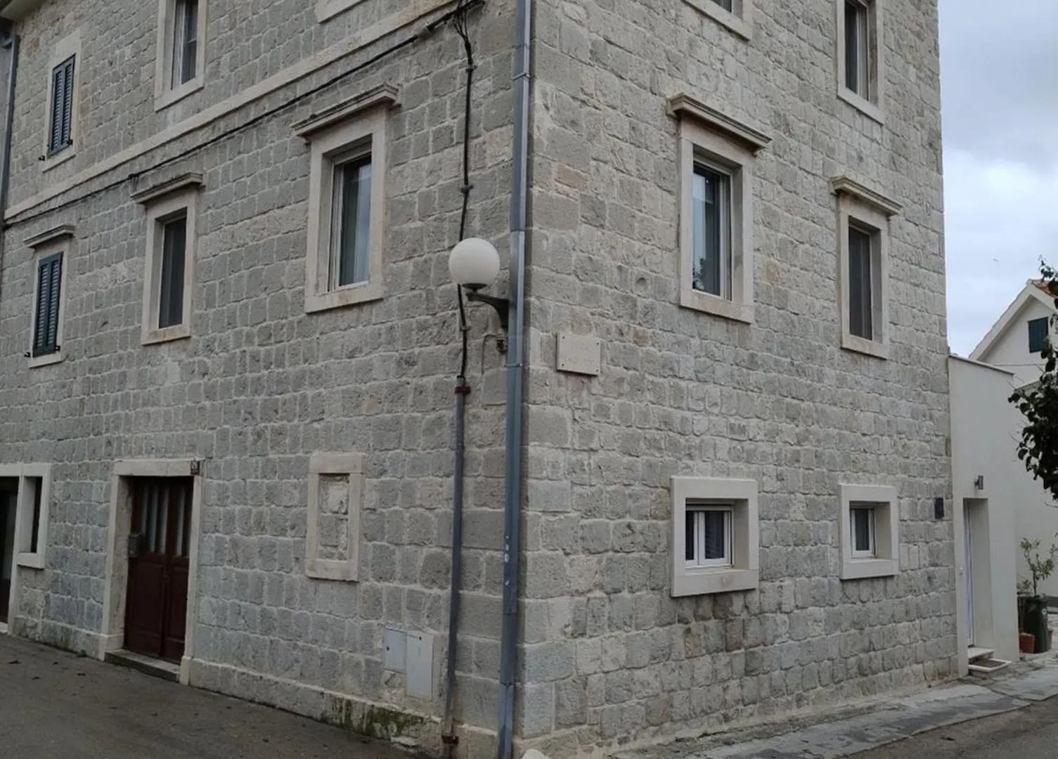 Apartment Leon 30M From Beach Kastela