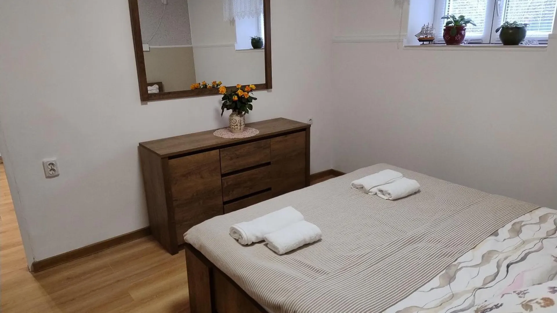 Apartment Leon 30M From Beach Kastela